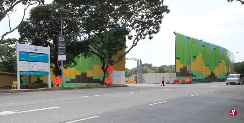 东海岸碧湾区绝大部分地段目前还是丛林,不过区内碧湾地铁站和勿洛南地铁站的兴建工作已如火如荼展开。(唐家鸿摄) 东海岸碧湾区绝大部分地段目前还是丛林,不过区内碧湾地铁站和勿洛南地铁站的兴建工作已如火如荼展开。(唐家鸿摄)