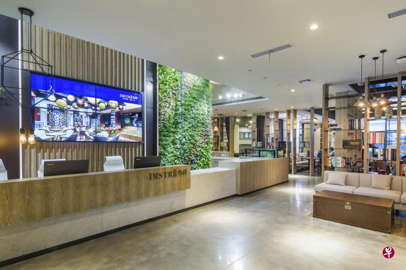 中国办伴在上海的九个地点拥有共享办公室,图为上海静安区的苏河水岸空间。(城市发展提供) 中国办伴在上海的九个地点拥有共享办公室,图为上海静安区的苏河水岸空间。(城市发展提供)