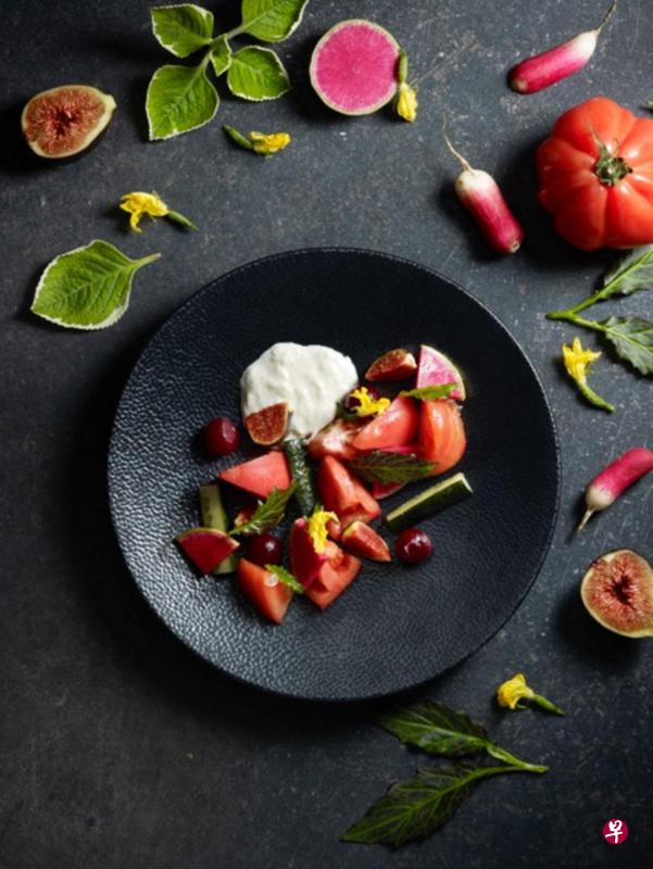 不同的花香,为菜肴注入不同层次的香气。(Botanico at The Garage提供) 不同的花香,为菜肴注入不同层次的香气。(Botanico at The Garage提供)