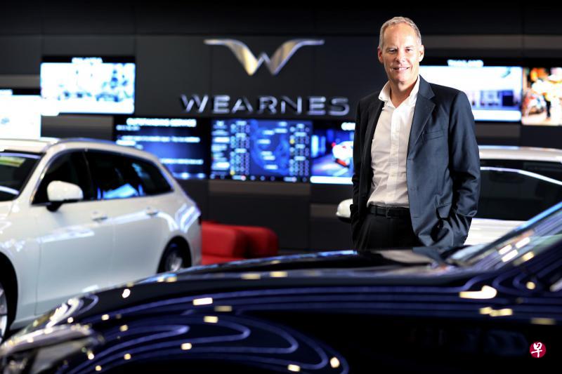 Wearnes Automotive总裁安德雷·罗伊认为,高端汽车性能款式更符合现代人需求,和大众化汽车价格差距正不断缩小,预计市场需求会维持强劲,销售量会继续攀升。(龙国雄摄) Wearnes Automotive总裁安德雷·罗伊认为,高端汽车性能款式更符合现代人需求,和大众化汽车价格差距正不断缩小,预计市场需求会维持强劲,销售量会继续攀升。(龙国雄摄)