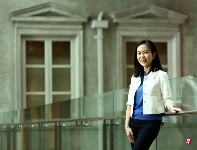 谭美燕鼓励人们多参加全国乐龄学苑的课程,除了与时并进,增加知识,也能与社会脉搏更紧密地结合起来。 谭美燕鼓励人们多参加全国乐龄学苑的课程,除了与时并进,增加知识,也能与社会脉搏更紧密地结合起来。