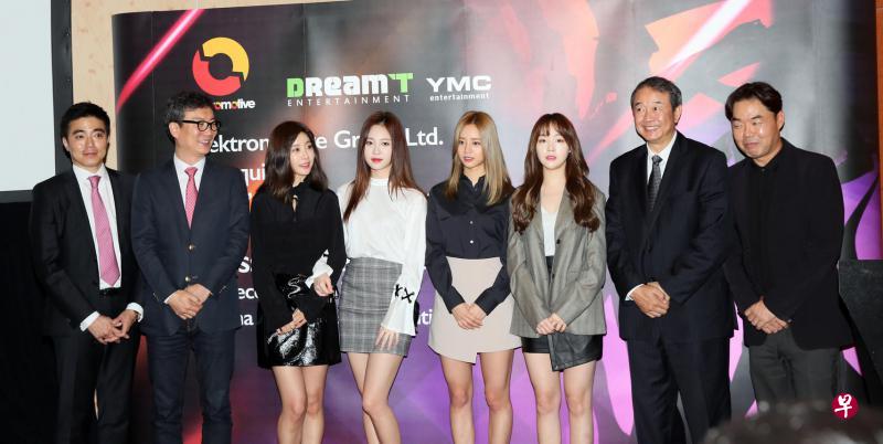 意科动力公司日前签约成为Dream T的最大股东。Dream T旗下的韩国女子音乐组合Girl’s Day当时也前来造势。（档案照片）