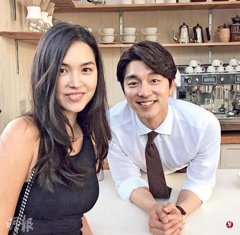 女模特儿称,没看过韩剧的她因为孔侑(右)而要开始追剧了。(Instagram图) 女模特儿称,没看过韩剧的她因为孔侑(右)而要开始追剧了。(Instagram图)