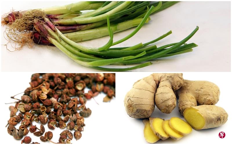 用青葱、生姜和花 椒煮水泡脚缓解脚 酸痛。(档案照) 用青葱、生姜和花 椒煮水泡脚缓解脚 酸痛。(档案照)