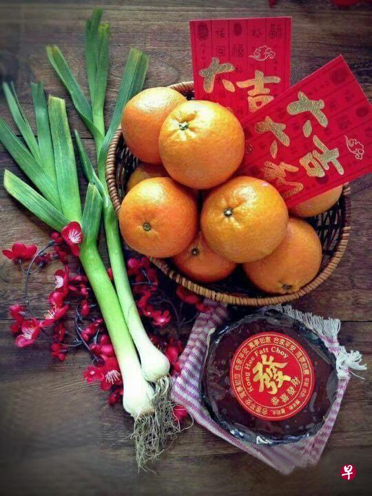我们期盼节日，是对美好生活的期盼。