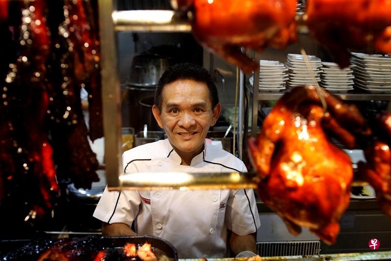 获米其林一星的“了凡”香港油鸡饭面老板陈翰铭将在台北开分店。(档案照) 获米其林一星的“了凡”香港油鸡饭面老板陈翰铭将在台北开分店。(档案照)