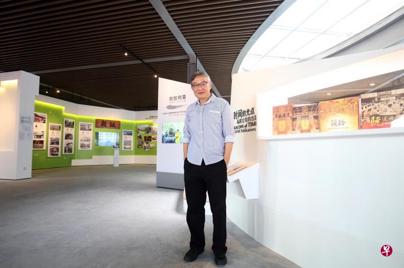 福建会馆文化主任杜南发是文化廊的策划人,他认为设立文化廊更可以表现会馆文化与时俱进的精神活力。(谢智扬摄) 福建会馆文化主任杜南发是文化廊的策划人,他认为设立文化廊更可以表现会馆文化与时俱进的精神活力。(谢智扬摄)