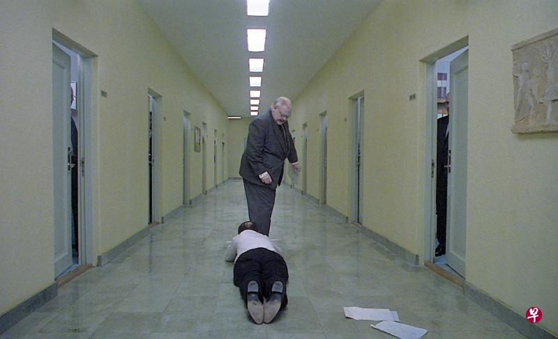 《二楼上的歌声》在千禧年康城影展摘下评审团奖。(The Projector提供) 《二楼上的歌声》在千禧年康城影展摘下评审团奖。(The Projector提供)