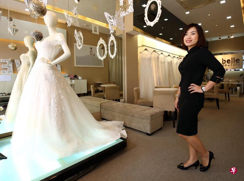 La Belle Couture掌门人赵珮如应用工程思维和科技理念,为新人打造浪漫体验。 La Belle Couture掌门人赵珮如应用工程思维和科技理念,为新人打造浪漫体验。