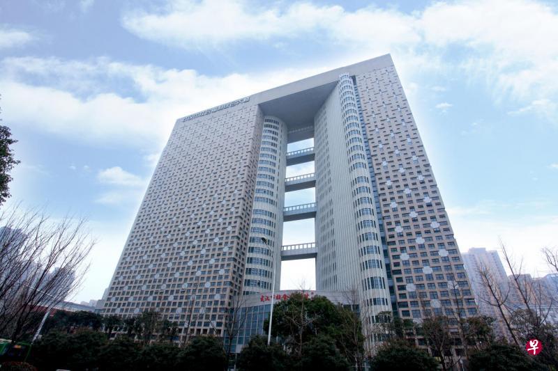 新加坡鹏瑞利置地入股的上海人寿堂国药与九州通医药集团、武汉市政府正式合作,在武汉市社会福利院B座大楼运营养老院。(鹏瑞利提供) 新加坡鹏瑞利置地入股的上海人寿堂国药与九州通医药集团、武汉市政府正式合作,在武汉市社会福利院B座大楼运营养老院。(鹏瑞利提供)