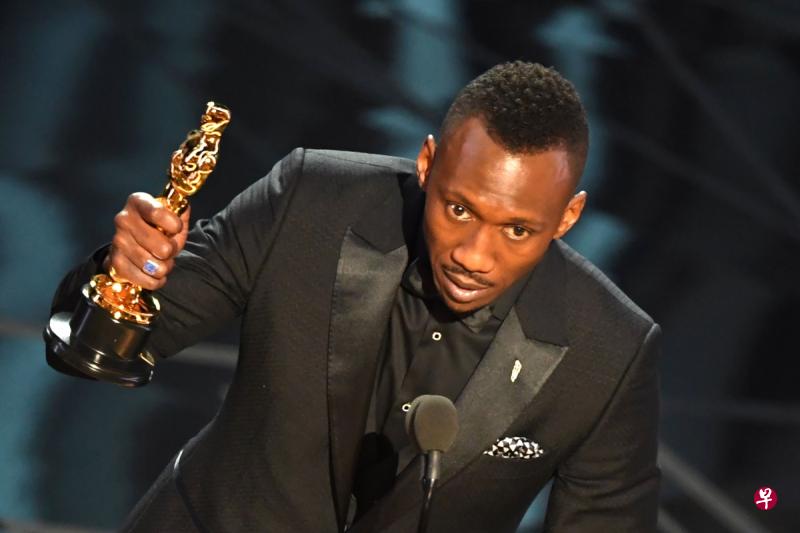 Mahershala Ali成为首个赢得奥斯卡的穆斯林演员。(法新社) Mahershala Ali成为首个赢得奥斯卡的穆斯林演员。(法新社)