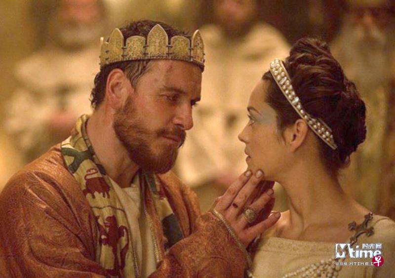 左图:2015年电影《麦克白》,麦克法斯宾达饰麦克白,玛丽昂歌迪亚饰麦克白夫人。 右图:英国TNT剧院演出的《仲夏夜之梦》。(网络照) 左图:2015年电影《麦克白》,麦克法斯宾达饰麦克白,玛丽昂歌迪亚饰麦克白夫人。 右图:英国TNT剧院演出的《仲夏夜之梦》。(网络照)