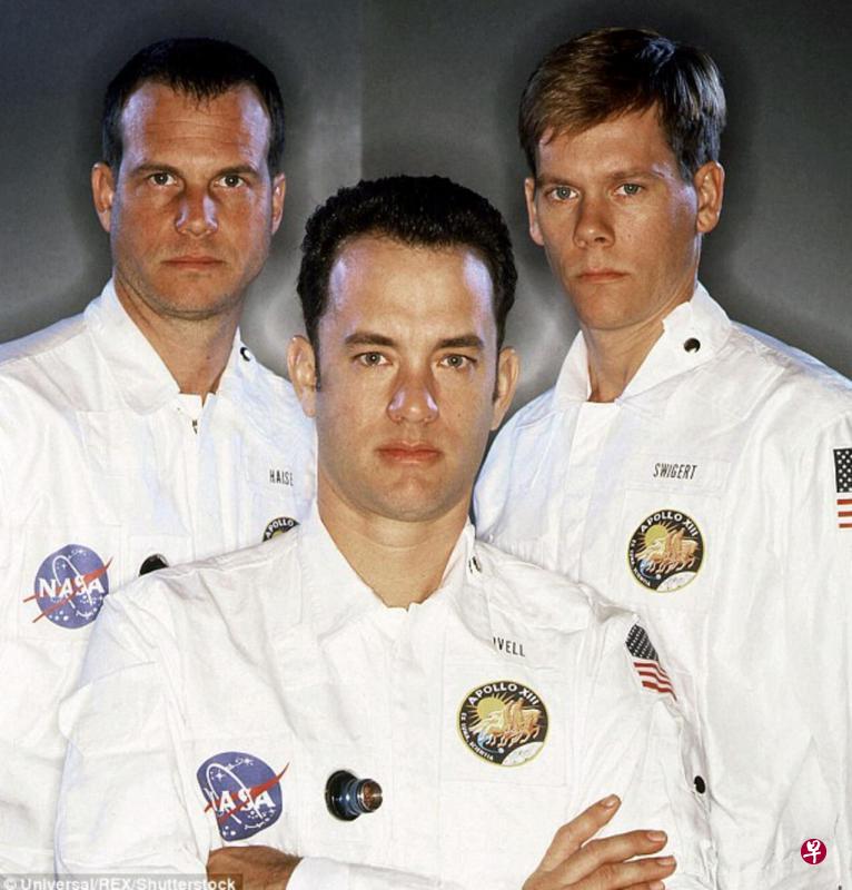 Bill Paxton(左)曾与Tom Hanks(中)、Kevin Bacon合作《阿波罗13号》。(网络图) Bill Paxton(左)曾与Tom Hanks(中)、Kevin Bacon合作《阿波罗13号》。(网络图)