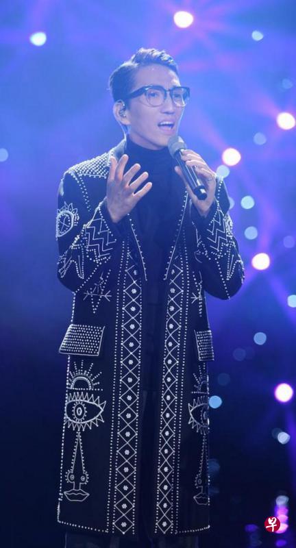 林志炫(左图)以“逆战歌手”身份回锅节目。林忆莲的温婉歌声让人陶醉。(网络图) 林志炫(左图)以“逆战歌手”身份回锅节目。林忆莲的温婉歌声让人陶醉。(网络图)