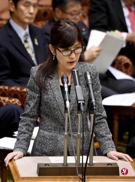 日本防长稻田朋美。(法新社) 日本防长稻田朋美。(法新社)