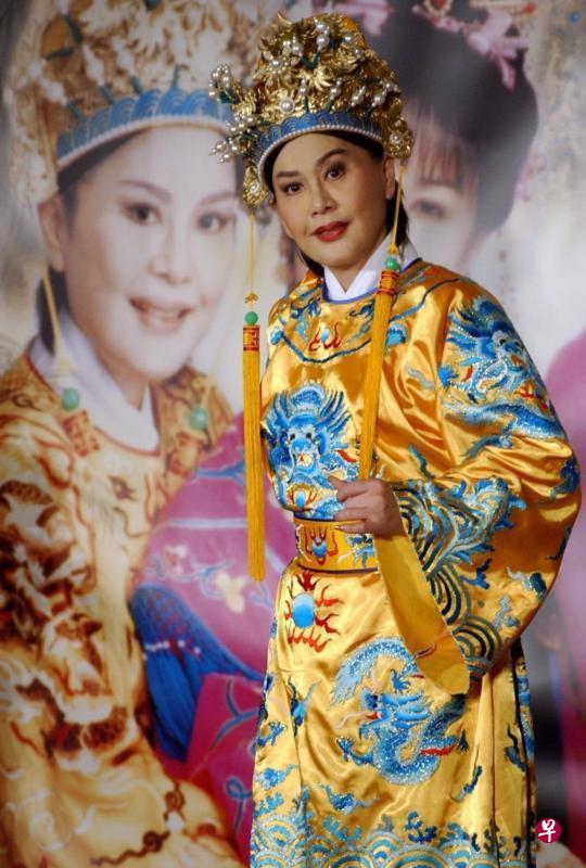 陈丽丽80年代在《江南游》反串小王爷一角,而赢得“小王爷”称号。(网络图) 陈丽丽80年代在《江南游》反串小王爷一角,而赢得“小王爷”称号。(网络图)