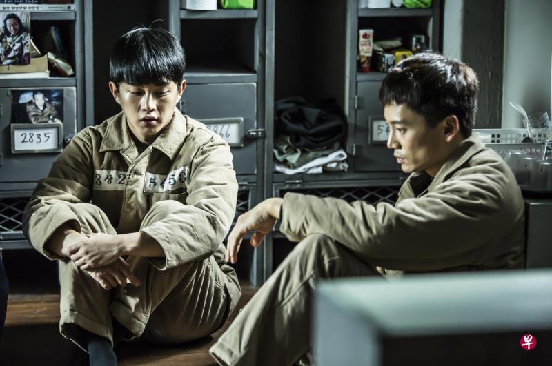 金玟锡(左)与池城在《被告人》中有许多对手戏。(ONE频道提供) 金玟锡(左)与池城在《被告人》中有许多对手戏。(ONE频道提供)