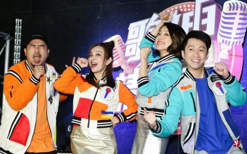 《歌神请上车》两个车队的主持群有阿达(左起)、爱纱、小八和陈汉典。(自由时报图) 《歌神请上车》两个车队的主持群有阿达(左起)、爱纱、小八和陈汉典。(自由时报图)