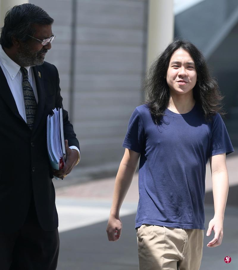 芝加哥一名移民法官星期五裁定18岁的余澎杉，因政治观点而受到我国政府逼迫。（图/档案照片）