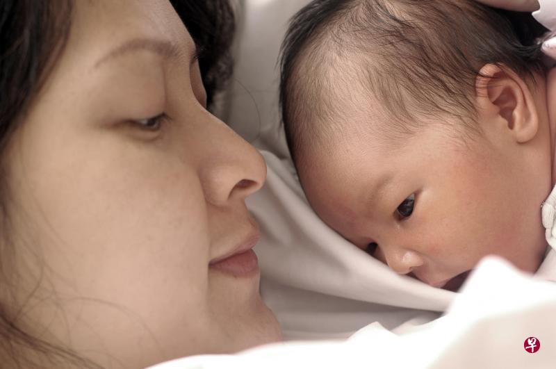 乳头疼痛最常见的原因是宝宝吸吮的姿势不对。(iStock图片) 乳头疼痛最常见的原因是宝宝吸吮的姿势不对。(iStock图片)