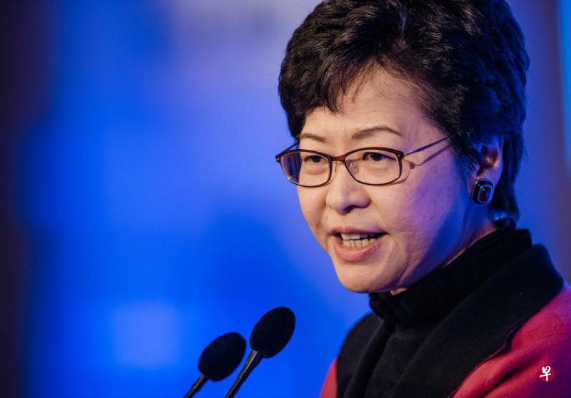 林郑月娥:香港需要更多政治人才,因此组班目光不只五年,可能是十年,让往后的特首有更多人选可让北京任命。(彭博社) 林郑月娥:香港需要更多政治人才,因此组班目光不只五年,可能是十年,让往后的特首有更多人选可让北京任命。(彭博社)