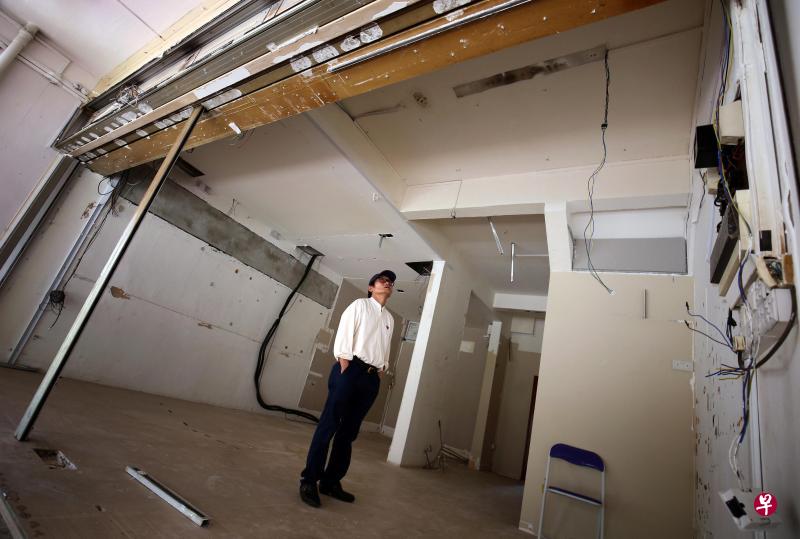 黄国松出租店屋,装修商租户前后拖欠数万元租金和水电费,本月初搬离后仍未还清租金。(萧紫薇摄) 黄国松出租店屋,装修商租户前后拖欠数万元租金和水电费,本月初搬离后仍未还清租金。(萧紫薇摄)