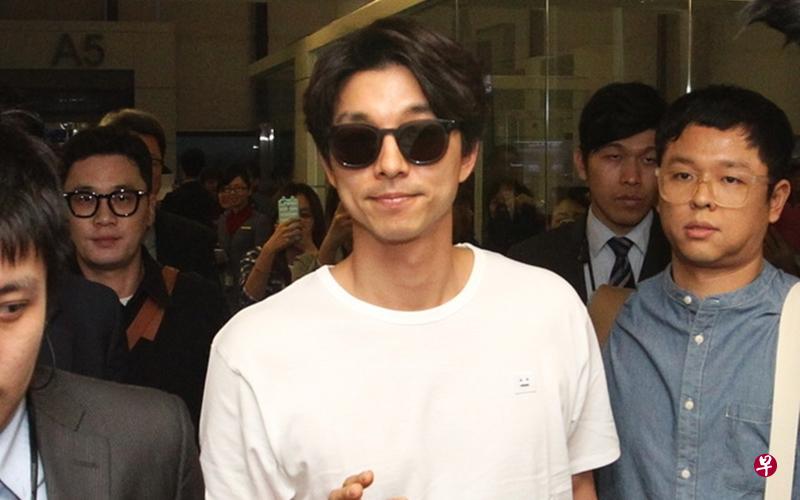 孔刘抵台后,一晚留在酒店房间用餐。 孔刘抵台后,一晚留在酒店房间用餐。