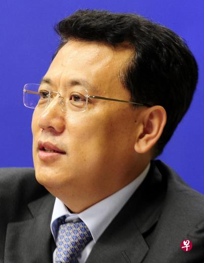 今年55岁的袁家军毕业自北京航空航天大学,曾任中国航天科技集团公司副总经理。 (中新社) 今年55岁的袁家军毕业自北京航空航天大学,曾任中国航天科技集团公司副总经理。 (中新社)