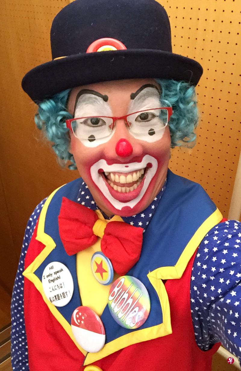 邝志强从10多年前开始当专业的全职小丑。(受访者提供) 邝志强从10多年前开始当专业的全职小丑。(受访者提供)