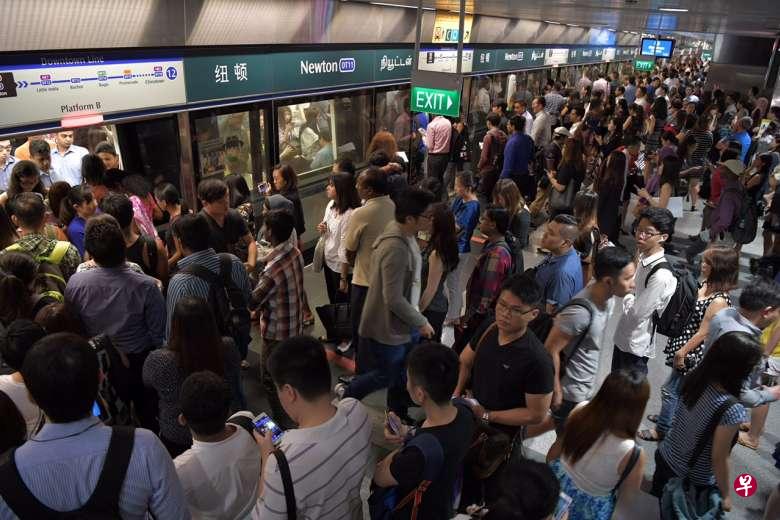 滨海市区线的纽顿地铁站。(海峡时报) 滨海市区线的纽顿地铁站。(海峡时报)