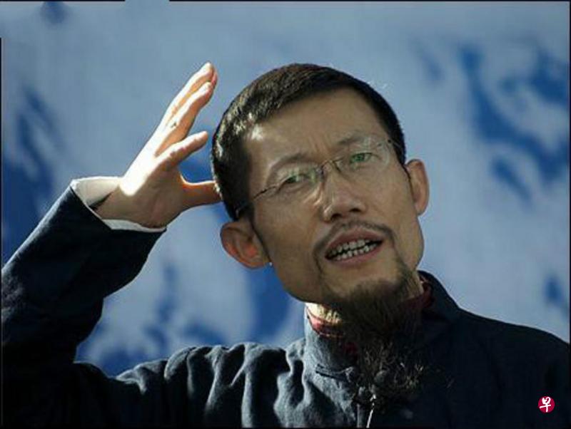 萧宏慈的支持者称之为“神医”,反对者则称之为“骗子”。(互联网) 萧宏慈的支持者称之为“神医”,反对者则称之为“骗子”。(互联网)