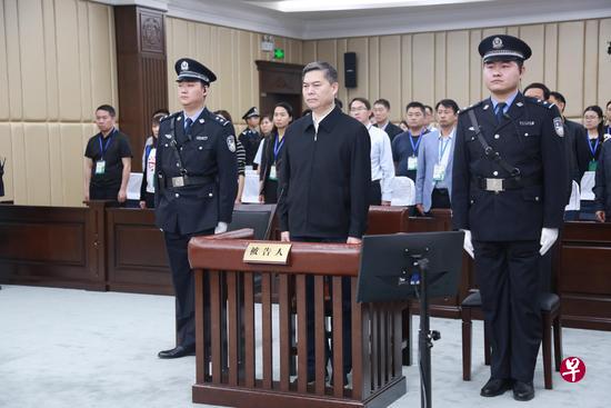 济南市委原副书记杨鲁豫受贿案一审宣判 济南市委原副书记杨鲁豫受贿案一审宣判