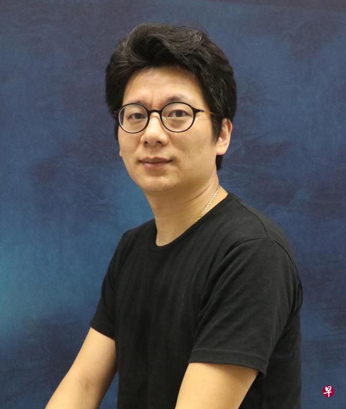 刘轩齐认为画家何尝不是隐居闹市的隐士,时刻寻找内心那方净土。 刘轩齐认为画家何尝不是隐居闹市的隐士,时刻寻找内心那方净土。