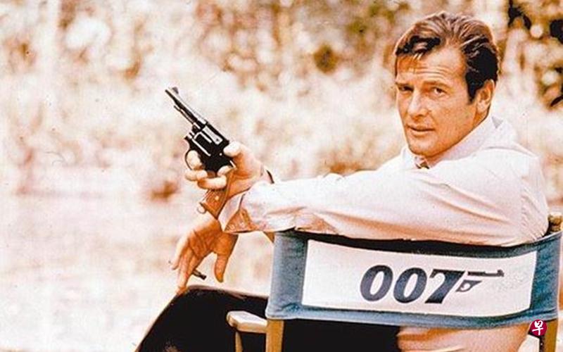 罗杰摩尔以46岁高龄首演007,却成功演绎占士邦魅力。 罗杰摩尔以46岁高龄首演007,却成功演绎占士邦魅力。