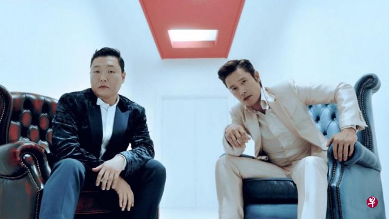 鸟叔(左)新歌“I Luv It”MV,请来韩国男星李炳宪客串,两人搭配新鲜。(网络照) 鸟叔(左)新歌“I Luv It”MV,请来韩国男星李炳宪客串,两人搭配新鲜。(网络照)