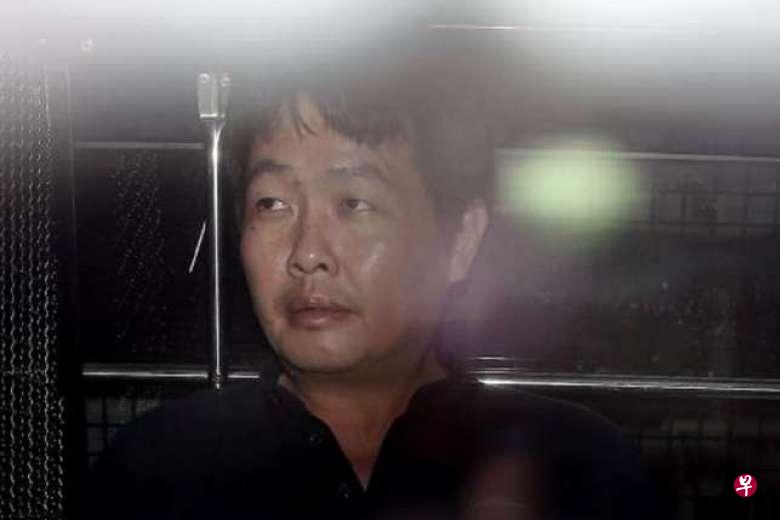 被逮捕的第三人(图\海峡时报) 被逮捕的第三人(图\海峡时报)