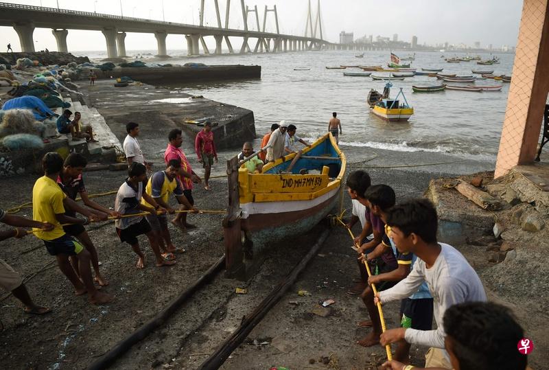 如果海平面上升5厘米,印度孟买是其中一个面临洪灾风险大幅上升的城市。(法新社) 如果海平面上升5厘米,印度孟买是其中一个面临洪灾风险大幅上升的城市。(法新社)