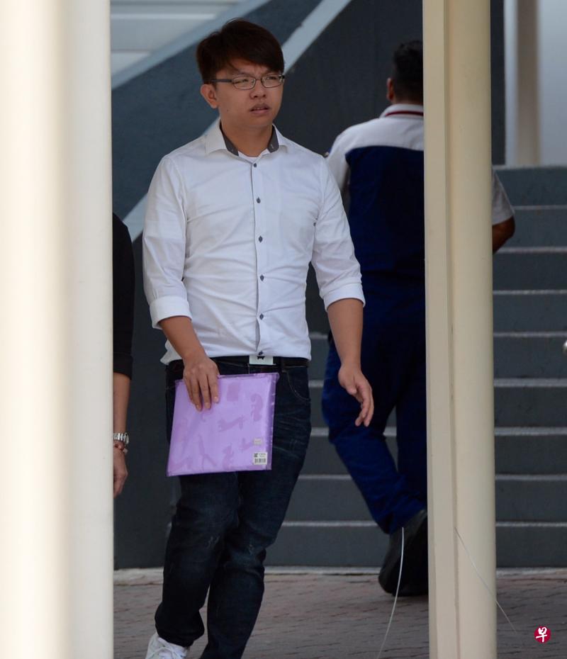本地注册宠物店The Animal House老板陈国伟今早被判罚款18万元及吊销营业执照六个月。(档案照) 本地注册宠物店The Animal House老板陈国伟今早被判罚款18万元及吊销营业执照六个月。(档案照)