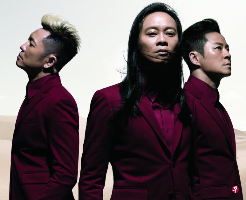 草蜢三人都已年过半百,在舞台上还是活力十足。(受访者提供图片) 草蜢三人都已年过半百,在舞台上还是活力十足。(受访者提供图片)