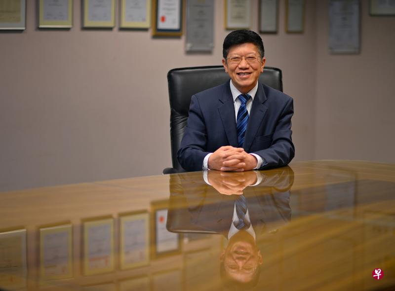 中国建筑(南洋)发展有限公司总经理李晓谦表示,公司通过“先虚拟、再施工”流程,提高建筑生产力和实现最大经营效益。(张俊良摄) 中国建筑(南洋)发展有限公司总经理李晓谦表示,公司通过“先虚拟、再施工”流程,提高建筑生产力和实现最大经营效益。(张俊良摄)