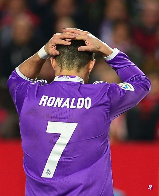 牵扯上税务问题,皇马球星罗纳尔多未来肯定很头痛。(法新社) 牵扯上税务问题,皇马球星罗纳尔多未来肯定很头痛。(法新社)