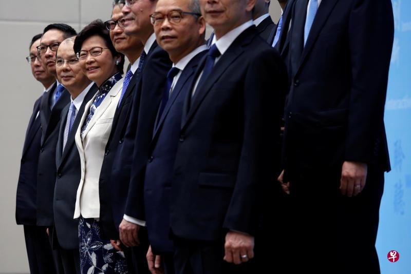 北京任命下届港府主要官员,三名现任司长留任。(路透社) 北京任命下届港府主要官员,三名现任司长留任。(路透社)