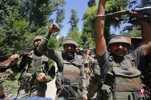 中印边界冲突,印度陆军参谋总长拉瓦特声明,印度已准备好2.5线战争。(欧新社) 中印边界冲突,印度陆军参谋总长拉瓦特声明,印度已准备好2.5线战争。(欧新社)