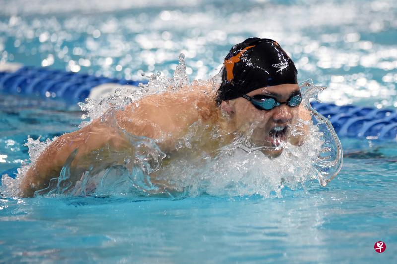 经过近两个月的苦练后,约瑟林在男子100米蝶泳再次游进51秒。(档案照片) 经过近两个月的苦练后,约瑟林在男子100米蝶泳再次游进51秒。(档案照片)