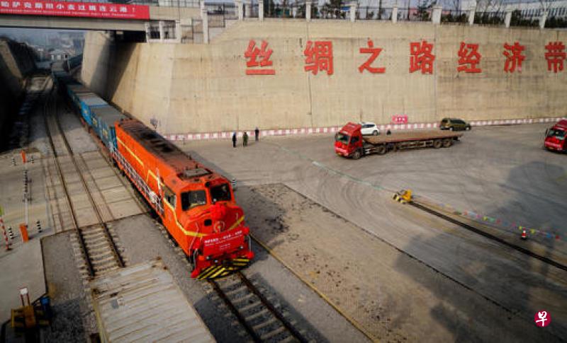 张志贤说,“一带一路”倡议涵盖中国通往欧洲的古丝绸之路陆上经济带,以及连接亚洲、中东和非洲的海上丝绸之路。(新华社) 张志贤说,“一带一路”倡议涵盖中国通往欧洲的古丝绸之路陆上经济带,以及连接亚洲、中东和非洲的海上丝绸之路。(新华社)