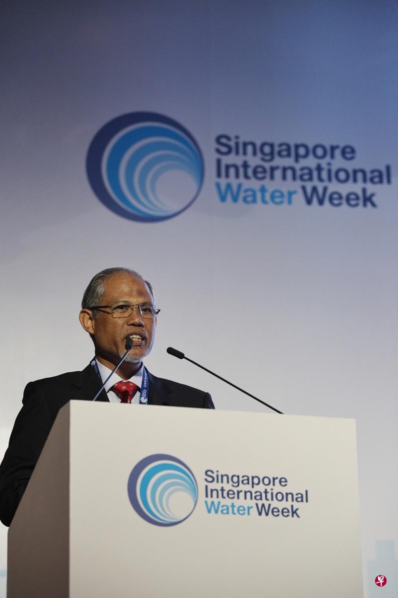 环境及水源部长马善高在2017年新加坡国际水资源周上致词。(林泽锐摄) 环境及水源部长马善高在2017年新加坡国际水资源周上致词。(林泽锐摄)
