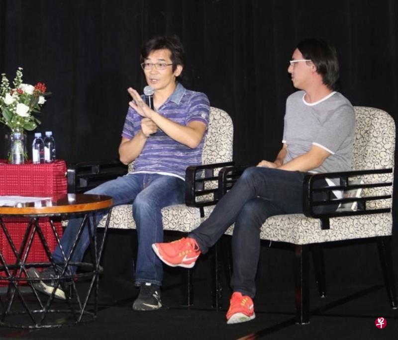 魏德圣(左)和本地导演蔡于位一起出席『电影的人生……梦想的实践』对谈会。(网络照片) 魏德圣(左)和本地导演蔡于位一起出席『电影的人生……梦想的实践』对谈会。(网络照片)