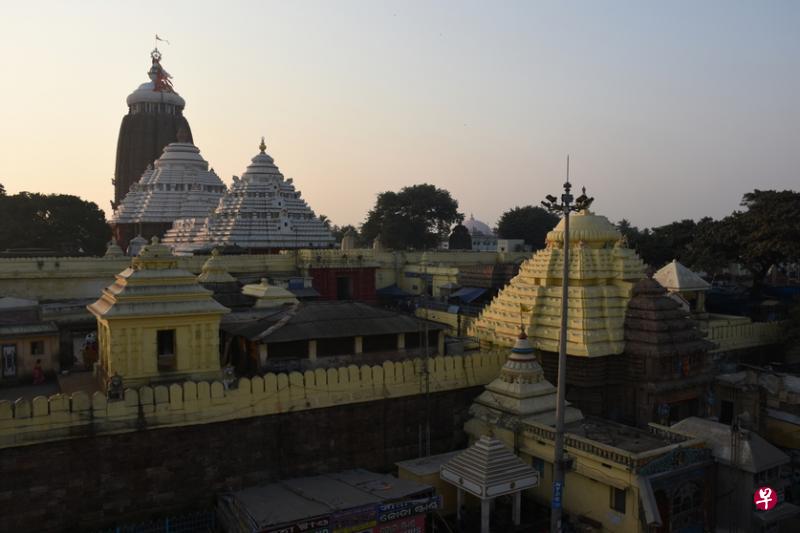 建于11世纪的贾格纳神庙是印度教徒的四个圣地之一。 建于11世纪的贾格纳神庙是印度教徒的四个圣地之一。