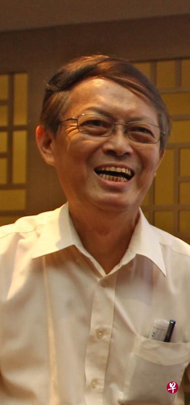 　　文史工作者许永顺在过去半世纪，收藏了大量有关牛车水人民剧场的筹建特刊、开幕特刊、演出特刊、请柬、门票、剪报、旧照片、海报、报章广告等原始史料，数量不下几百件。（档案照片∕许永顺提供）