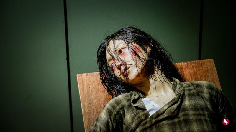 香港女星卫诗雅在《失眠》分饰孪生姐妹。(剧照/邵氏) 香港女星卫诗雅在《失眠》分饰孪生姐妹。(剧照/邵氏)